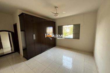 Casa &agrave; venda - 99m&sup2; - Zona 2 A