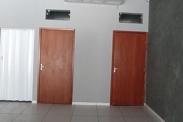 Sal&atilde;o Comercial para alugar - 500m&sup2; - Zona VII