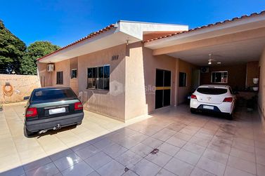 Casa &agrave; venda - 158m&sup2; - Zona VI