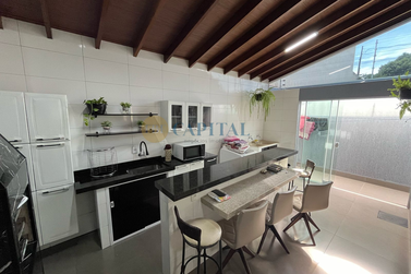 Sobrado &agrave; venda - 126m&sup2; - Jardim Laguna