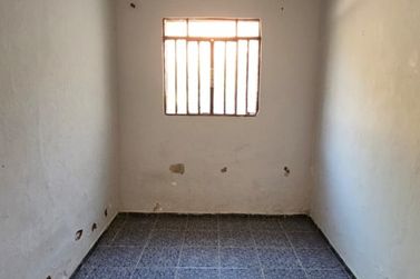 Casa &agrave; venda - 84m&sup2; - CONJUNTO RESIDENCIAL VINTE E SEIS D