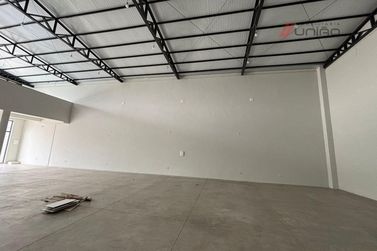 Sal&atilde;o Comercial para alugar - 420m&sup2; - Parque Alto da Parana