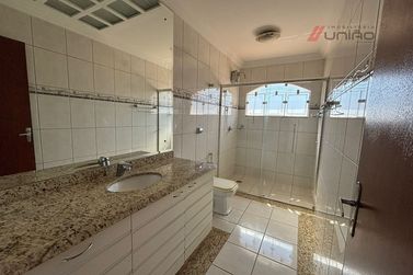 Casa &agrave; venda - 293m&sup2; - Zona Armazem