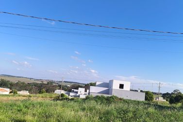 Terreno &agrave; venda - 140m&sup2; - Parque Residencial Metropolitano