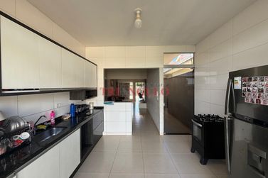 Casa &agrave; venda - 100m&sup2; - ZONA IV