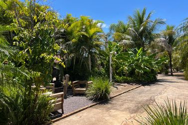 Ch&aacute;cara &agrave; venda - 11000m&sup2; - PR-323