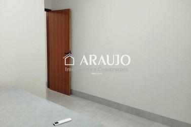 Casa &agrave; venda - 69m&sup2; - Jardim  Santiago