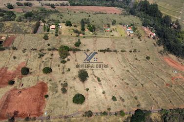 Ch&aacute;cara &agrave; venda - 20m&sup2; - Loteamento de Ch&aacute;caras - Menino Enzo