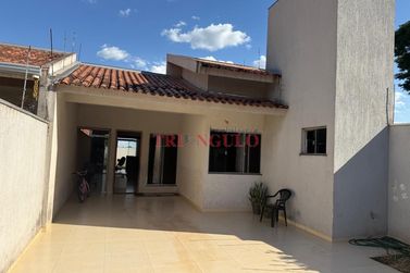 Casa &agrave; venda - 100m&sup2; - ZONA IV