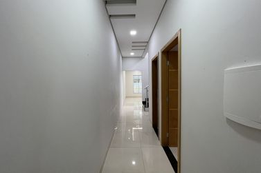 Casa para alugar - 252m&sup2; - ZONA VII