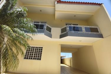 Casa &agrave; venda - 255m&sup2; - ZONA VI