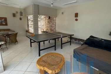 Casa &agrave; venda - 735m&sup2; - Zona Armaz&eacute;m