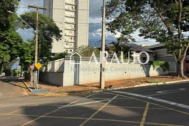 Terreno &agrave; venda - 107m&sup2; - Zona I