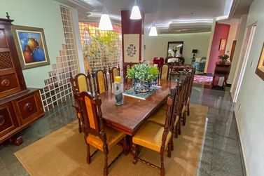 Casa &agrave; venda - 510m&sup2; - Zona II
