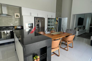 Casa &agrave; venda - 232m&sup2; - Jardim Belvedere