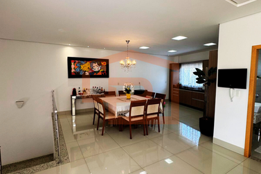 Apartamento &agrave; venda - 280m&sup2; - Zona II