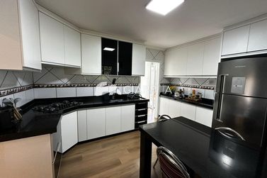 Casa &agrave; venda - 196m&sup2; - JARDIM LA SALLE