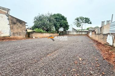 Terreno &agrave; venda - Zona I