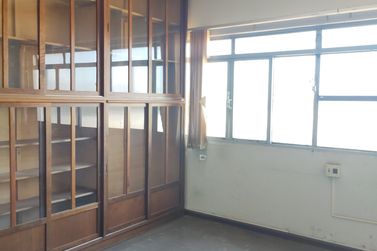 Sal&atilde;o Comercial para alugar - 150m&sup2; - Centro