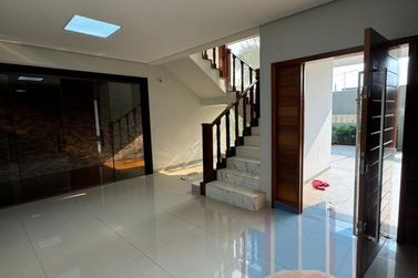 Casa &agrave; venda - 380m&sup2; - Jardim Imigrantes II