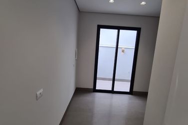 Casa &agrave; venda - 230m&sup2; - Portal das &Aacute;guas
