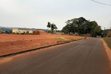 Ch&aacute;cara &agrave; venda - 2500m&sup2; - PARQUE LAGO AZUL
