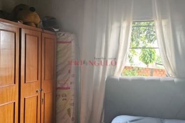 Casa &agrave; venda - 75m&sup2; - CONJUNTO RESIDENCIAL CORREGO LONGE