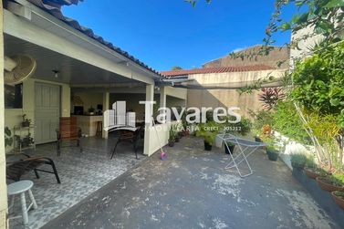 Casa &agrave; venda - 90m&sup2; - Zona VI