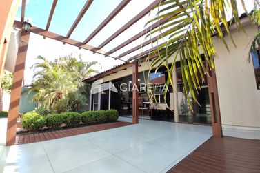 Casa &agrave; venda - 180m&sup2; - JARDIM GISELA