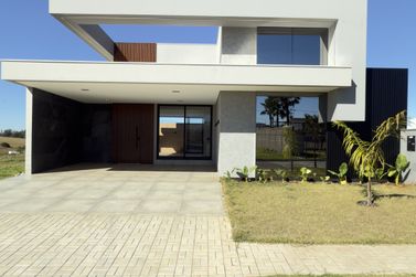 Casa &agrave; venda - 163m&sup2; - Paysage Unique Condom&iacute;nio