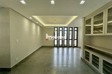 Apartamento &agrave; venda - 231m&sup2; - Zona I