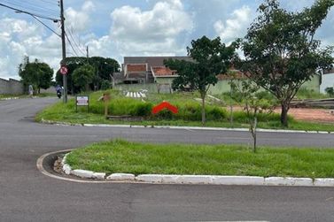 Terreno &agrave; venda - 450m&sup2; - Jardim Espanha