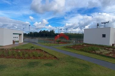 Terreno &agrave; venda - 252m&sup2; - Condom&iacute;nio Essenza