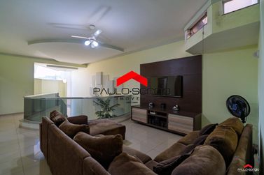 Sobrado &agrave; venda - 266m&sup2; - Zona II