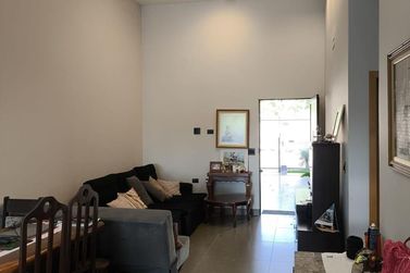 Casa &agrave; venda - 138m&sup2; - Jardim Azal&eacute;ia