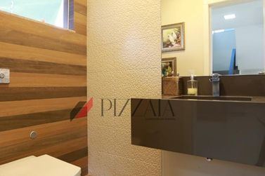 Sobrado &agrave; venda - 242m&sup2; - Zona II