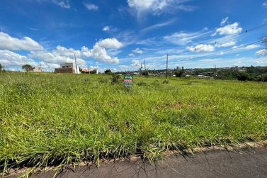 Terreno &agrave; venda - 200m&sup2; - -