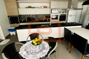 Casa &agrave; venda - 236m&sup2; - Parque Presidente