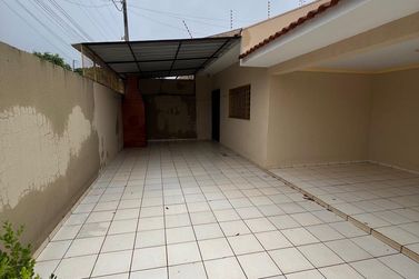 Casa para alugar - 100m&sup2; - Jardim Vitoria Regia