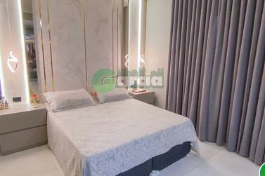 Ch&aacute;cara &agrave; venda - 25m&sup2; - -