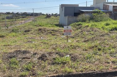 Terreno &agrave; venda - 135m&sup2; - Bela Casa