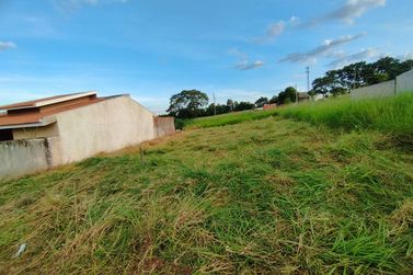 Terreno &agrave; venda - 200m&sup2; - Jardim Belo Horizonte
