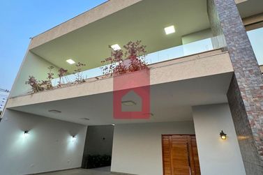 Casa &agrave; venda - 380m&sup2; - Jardim Imigrantes II