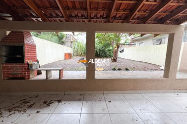 Casa para alugar - 92m&sup2; - Zona 06