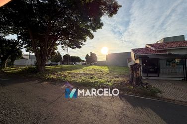 Terreno &agrave; venda - 648m&sup2; - Zona VII