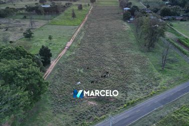Ch&aacute;cara &agrave; venda - 24m&sup2; - Zona Rural
