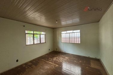 Casa &agrave; venda - 290m&sup2; - Zona III