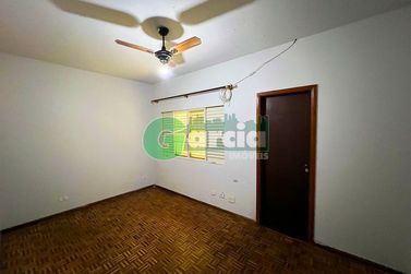 Casa &agrave; venda - 360m&sup2; - Jardim Harmonia