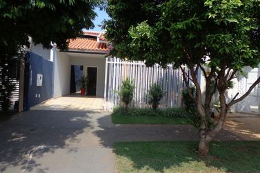 Casa &agrave; venda - 105m&sup2; - Jardim Cima