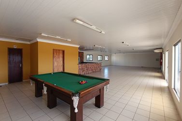 Sal&atilde;o Comercial para alugar - 185m&sup2; - ZONA I